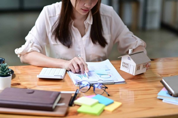 Comment s'assurer que l'achat d'une maison en Corse se fait en toute légalité ?